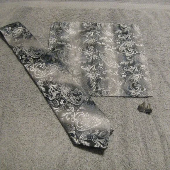 "Twenty Dollar Tie" Extra-Long Men's Tie with Pocket Square and Cuff Links - Picture 4 of 10